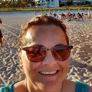 Meet your Posher, Claudia liliana